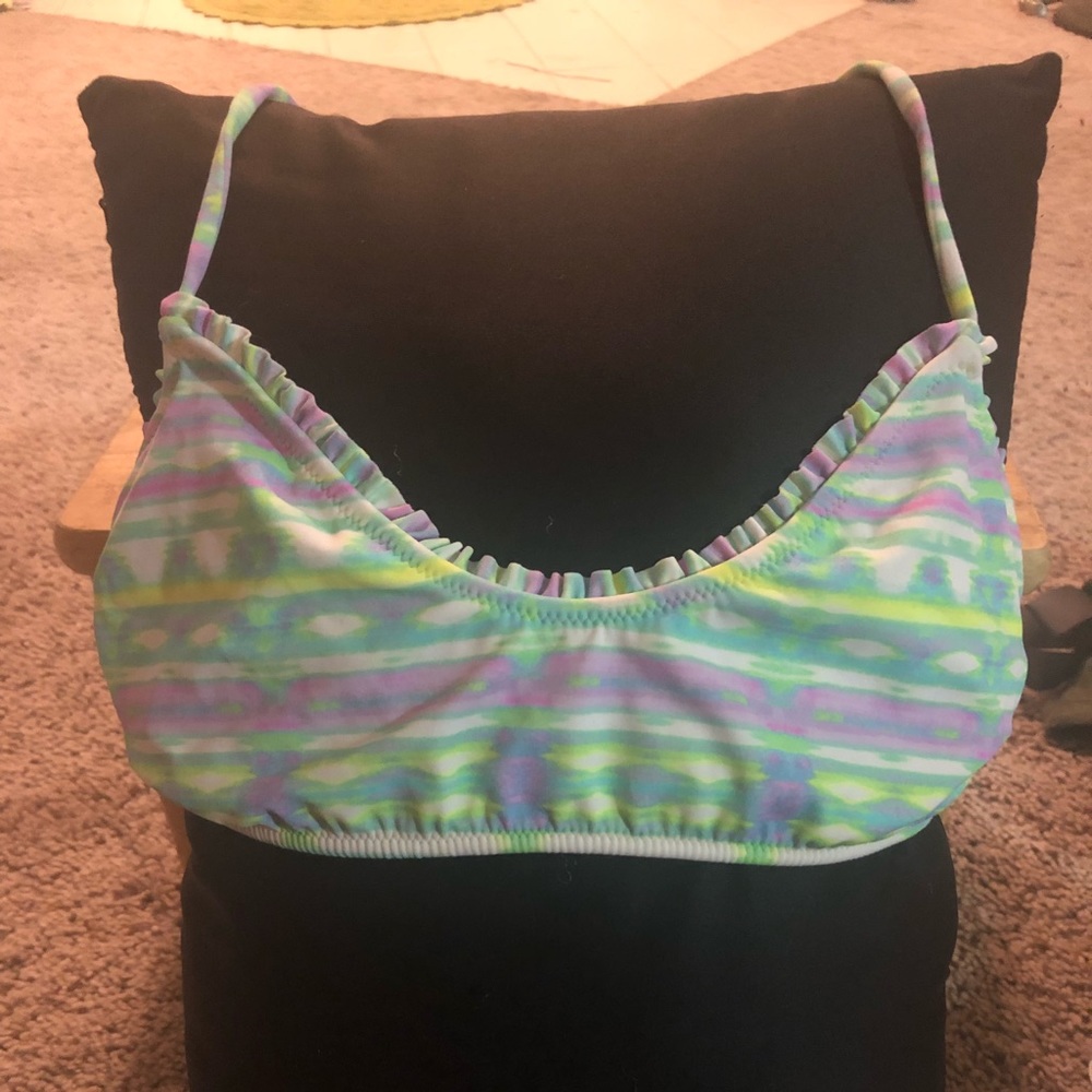 NWOT Size M Victoria’s Secret Bikini Top ONLY